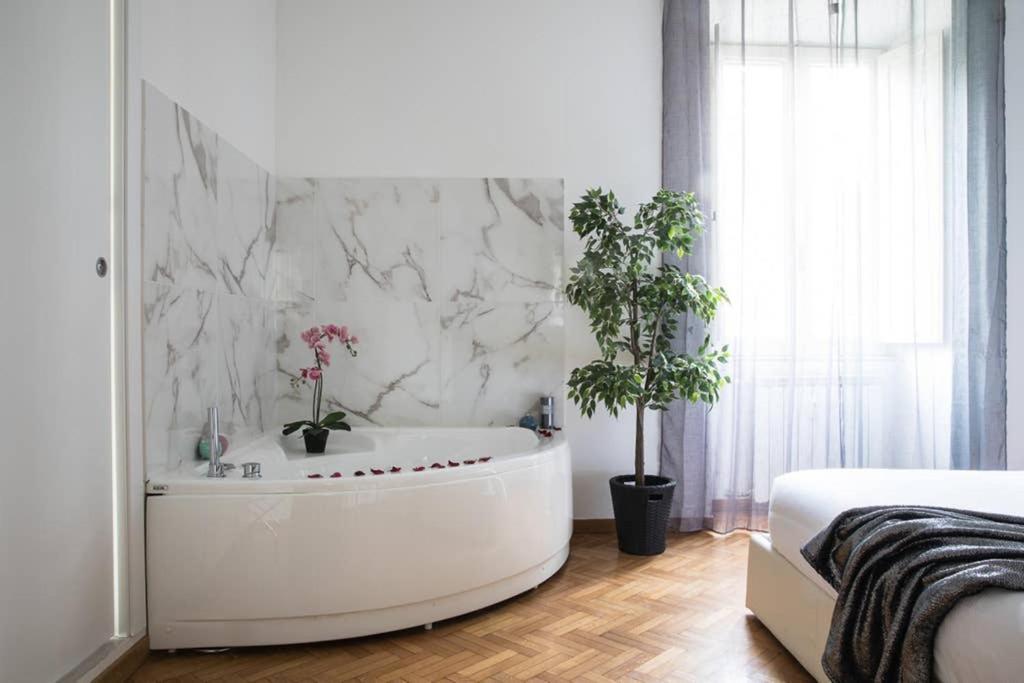 Silver Luxury Jacuzzi Suite Trastevere - Top Collection Roma Ngoại thất bức ảnh